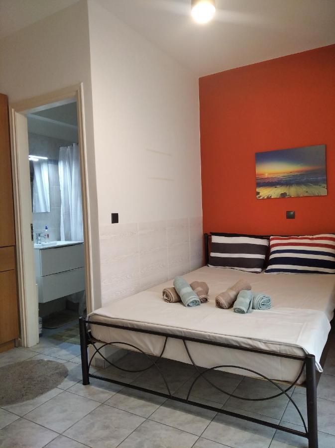 Kalamata Home, Marina Luaran gambar