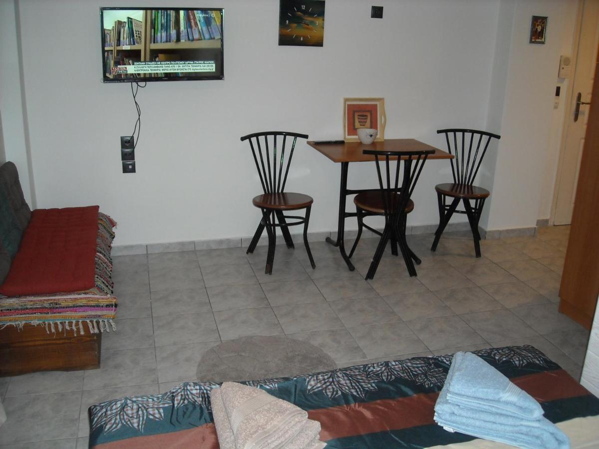 Kalamata Home, Marina Luaran gambar
