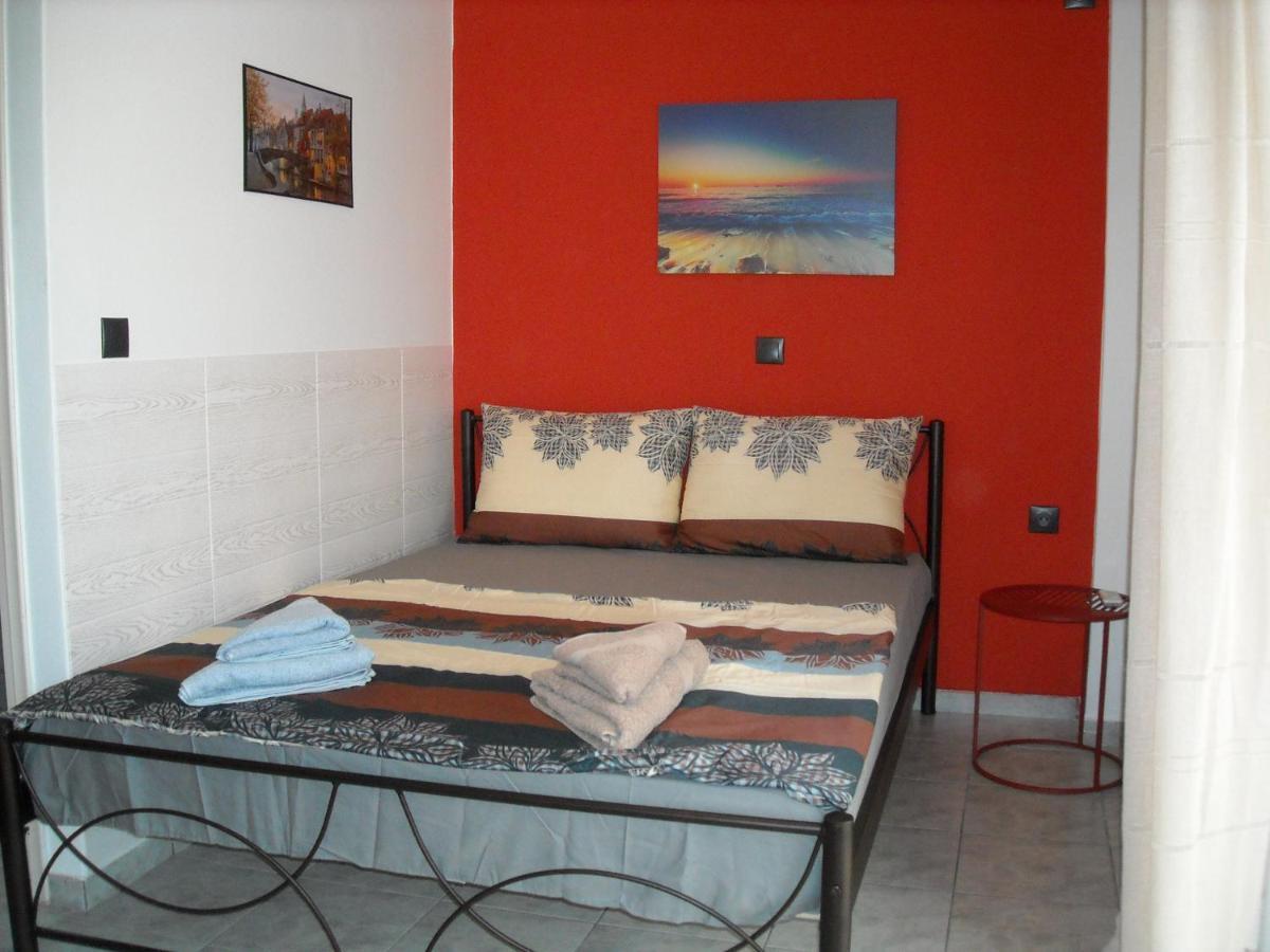 Kalamata Home, Marina Luaran gambar