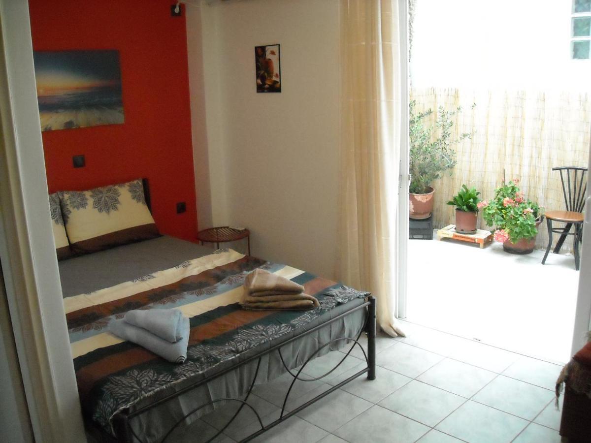 Kalamata Home, Marina Luaran gambar